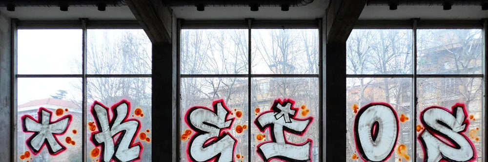 how to remove graffiti off glass