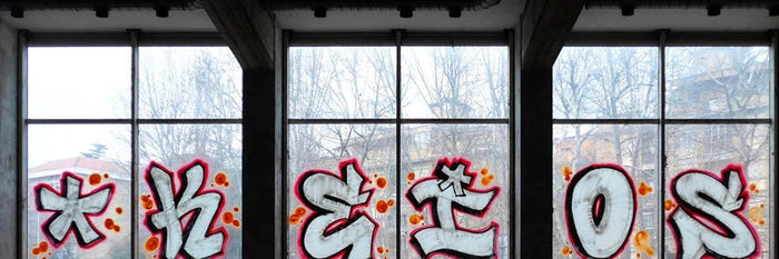 how to remove graffiti off glass
