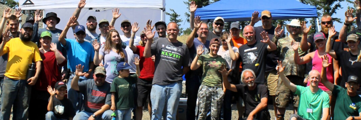 Trash No Land group and volunteers
