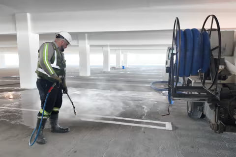 
Pressure Wash 
