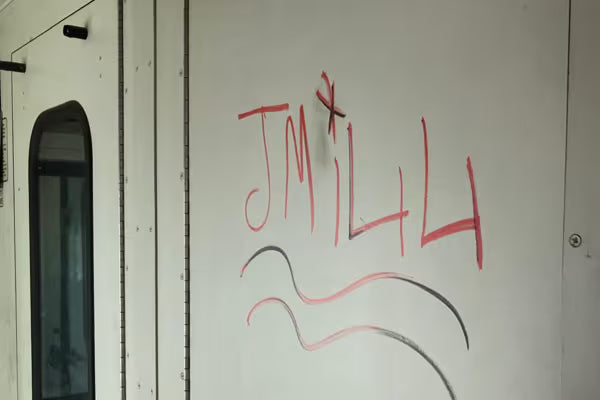 
Removing Graffiti from Train